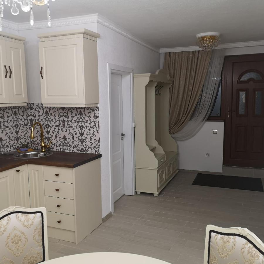 Отель Ikonomov House Банско Экстерьер фото