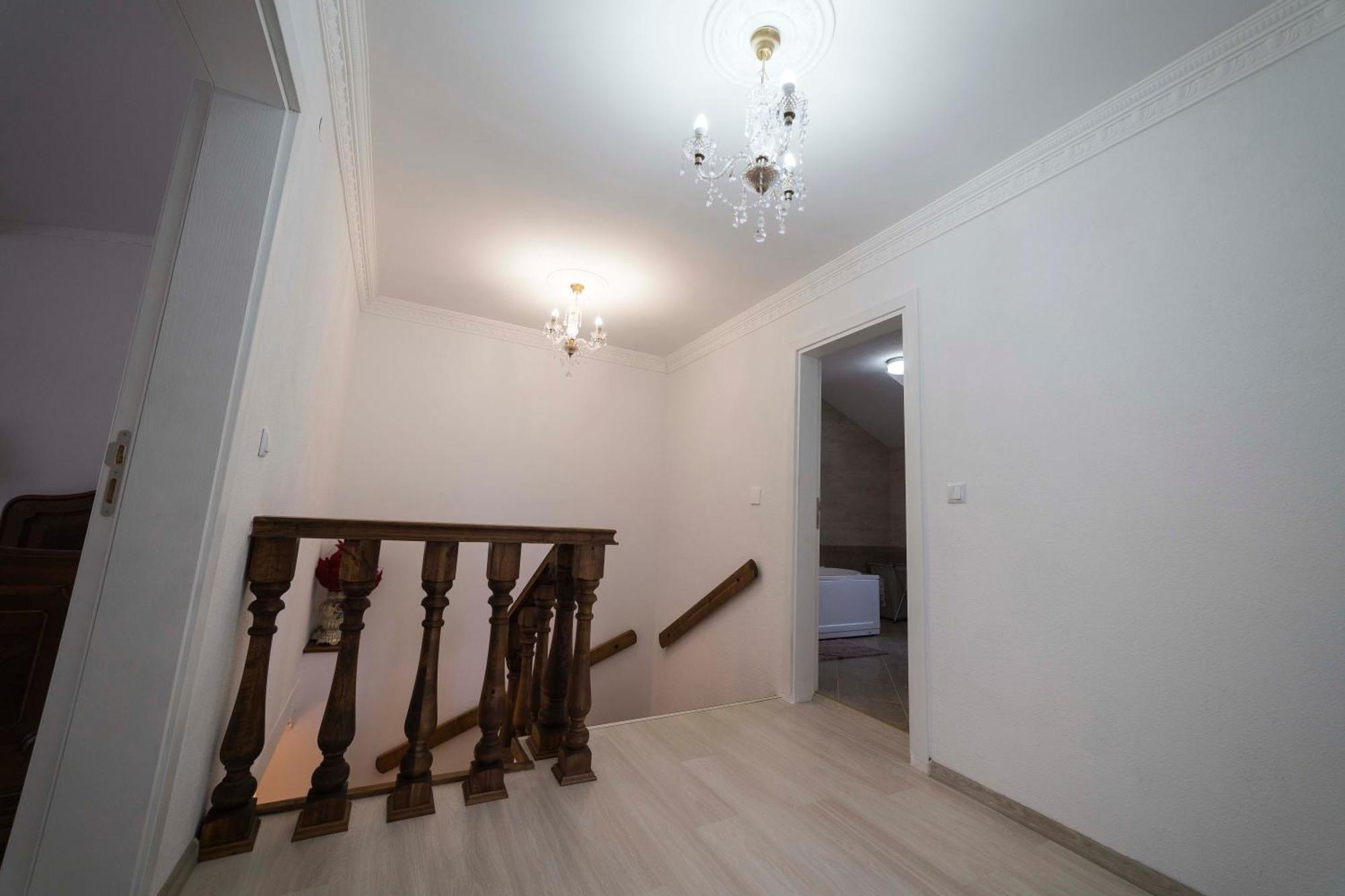 Отель Ikonomov House Банско Экстерьер фото