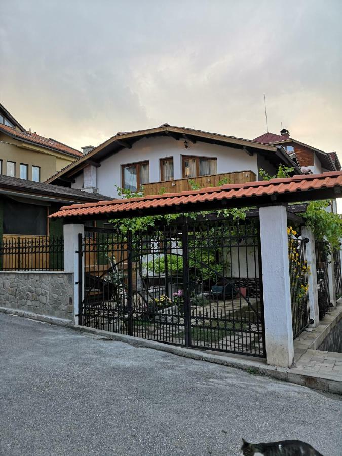 Отель Ikonomov House Банско Экстерьер фото