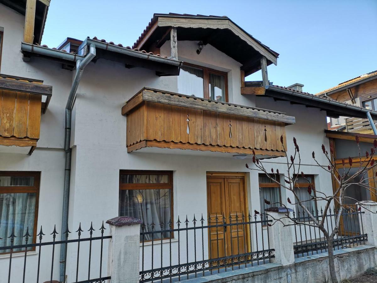 Отель Ikonomov House Банско Экстерьер фото